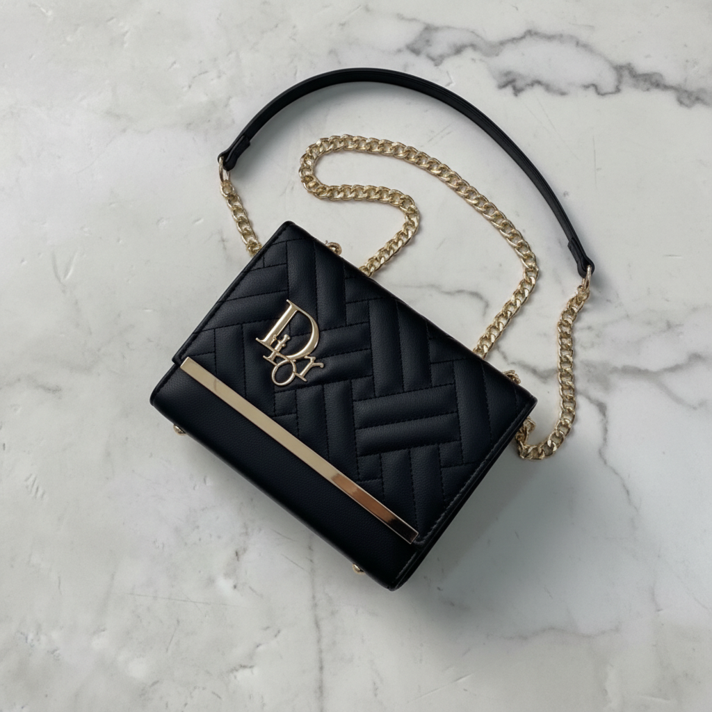 Elegant Quilted Chain Crossbody Clutch Bag